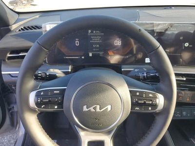 2025 Kia K5 - Photo 13