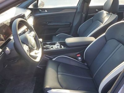 2025 Kia K5 - Photo 8