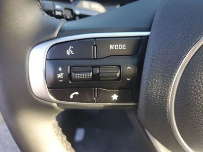 2025 Kia K5 - Photo 11
