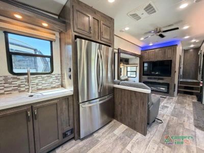 2020 Forest River RV Sandpiper — photo 11 view