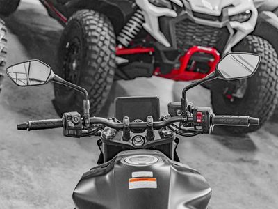 2025 Honda CB750 Hornet - Photo 8