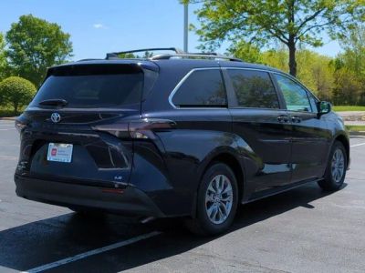2025 Toyota Sienna - Photo 5