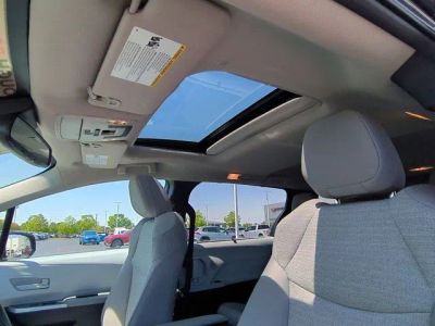 2025 Toyota Sienna - Photo 10