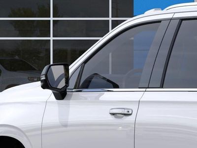 2025 Chevrolet Tahoe - Photo 12