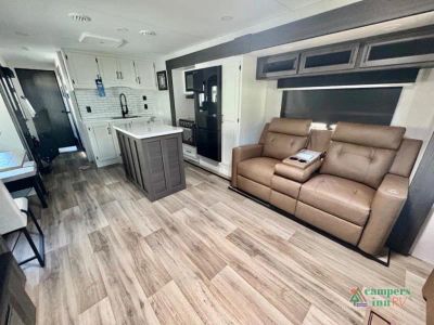 2026 Venture RV SportTrek Touring Edition — photo 8 view