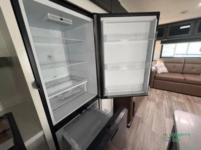 2026 Venture RV SportTrek Touring Edition — photo 23 view