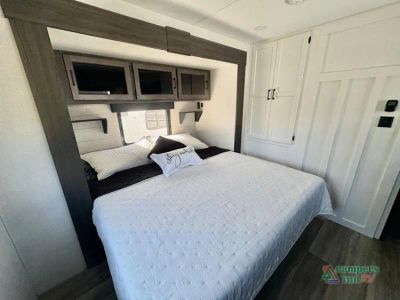 2026 Venture RV SportTrek Touring Edition — photo 47 view