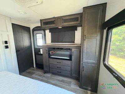 2026 Venture RV SportTrek Touring Edition — photo 48 view