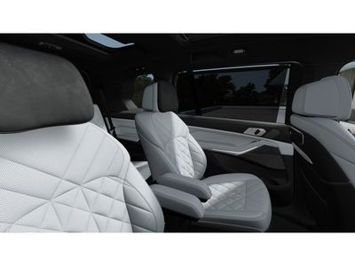 2026 BMW X7 xDrive40i - Photo 12