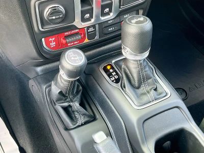 2026 Jeep Wrangler — photo 16 view