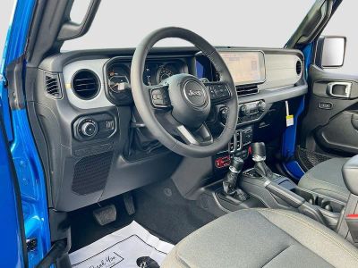 2026 Jeep Wrangler — photo 9 view
