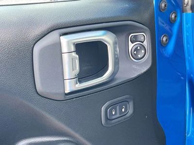 2026 Jeep Wrangler — photo 17 view