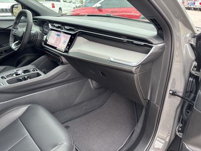 2026 Jeep Cherokee - Photo 54