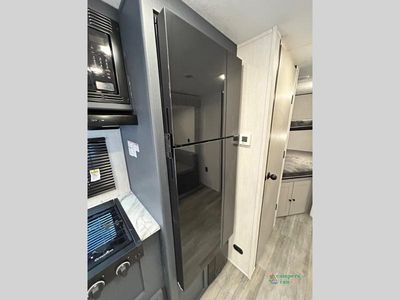 2025 Coachmen RV Apex X Series - Photo 37