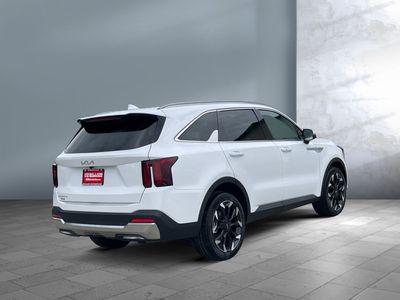 2025 Kia Sorento — rear three-quarter view