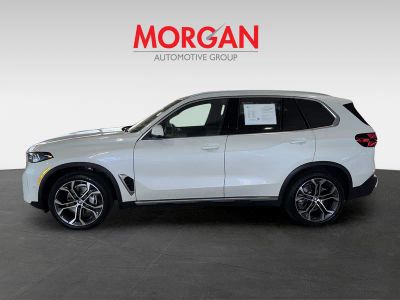 2025 BMW X5 — detail view
