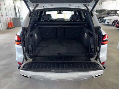 2025 BMW X5 — photo 13 view