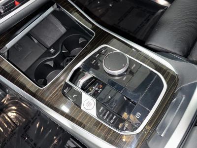 2025 BMW X5 — photo 28 view
