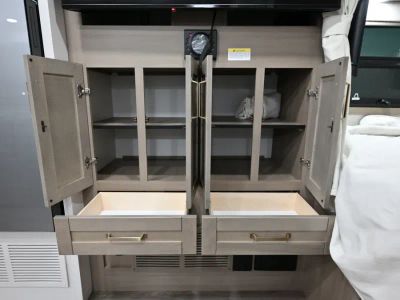 2027 Entegra ODYSSEY — photo 15 view