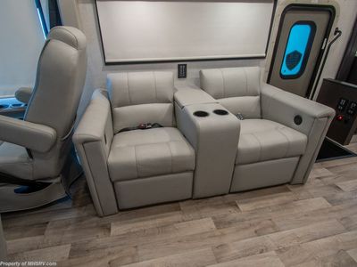 2026 Thor Motor Coach Palazzo GT - Photo 9