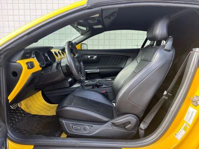 2017 Ford Mustang - Photo 4