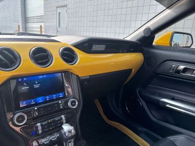 2017 Ford Mustang - Photo 17