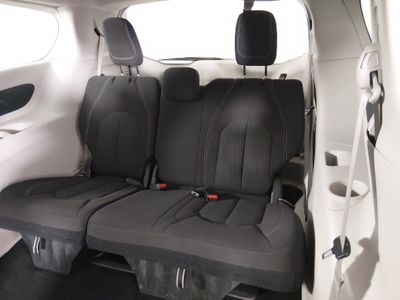 2023 Chrysler Voyager - Photo 17