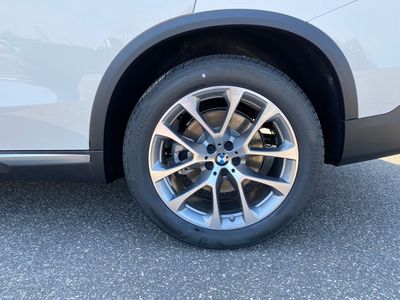 2026 BMW X5 — detail view