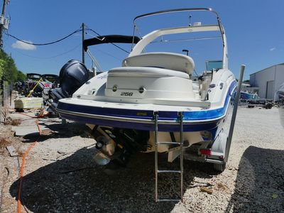 2008 Chaparral 256 SSX — rear three-quarter view