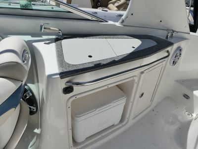 2008 Chaparral 256 SSX — engine compartment view