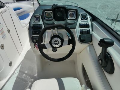 2008 Chaparral 256 SSX — photo 8 view