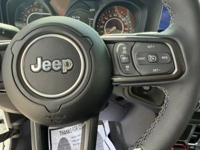 2025 Jeep Gladiator — photo 19 view