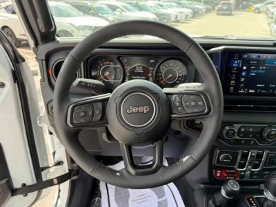 2025 Jeep Gladiator — photo 17 view