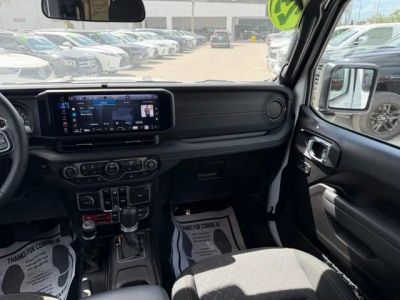 2025 Jeep Gladiator — photo 34 view