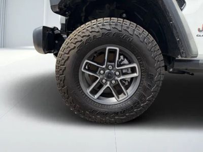 2025 Jeep Gladiator — photo 10 view