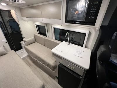 2026 Thor Motor Coach SANCTUARY - Photo 6