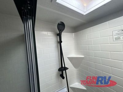 2026 Forest River RV Rockwood Signature - Photo 38