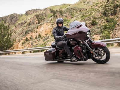 2019 Harley-Davidson CVO Street Glide - Photo 2