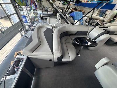2026 Sylvan MIRAGE 8520 CRS - Photo 38