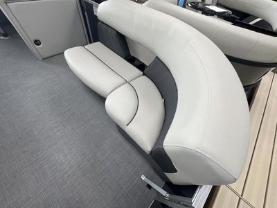 2026 Sylvan MIRAGE 8520 CRS - Photo 7