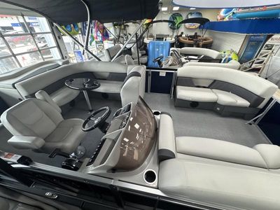 2026 Sylvan MIRAGE 8520 CRS - Photo 1