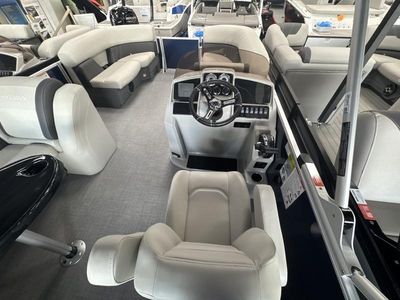 2026 Sylvan MIRAGE 8520 CRS - Photo 35