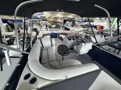 2026 Sylvan MIRAGE 8520 CRS - Photo 43