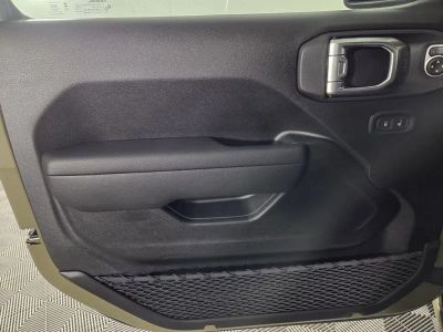 2026 Jeep Wrangler — photo 15 view