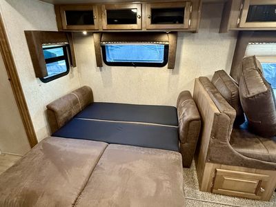 2018 Forest River Rockwood Ultra Lite - Photo 15