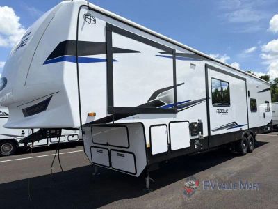 2026 Forest River RV Vengeance Rogue Armored — detail view