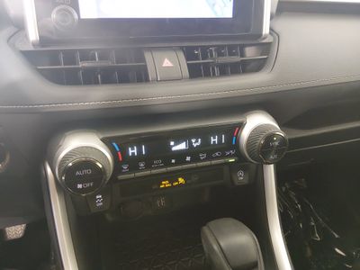 2024 Toyota RAV4 - Photo 18