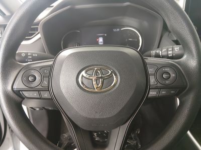 2024 Toyota RAV4 - Photo 12