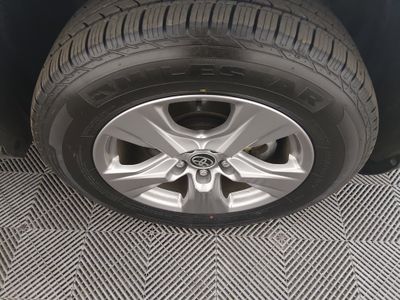 2024 Toyota RAV4 - Photo 10