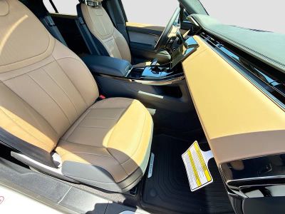 2026 Land Rover Range Rover Sport — photo 15 view
